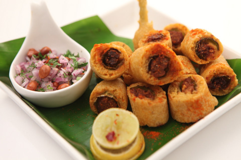 Cut Mirchi Pakodi